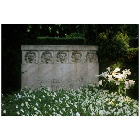 coco chanel resting place.